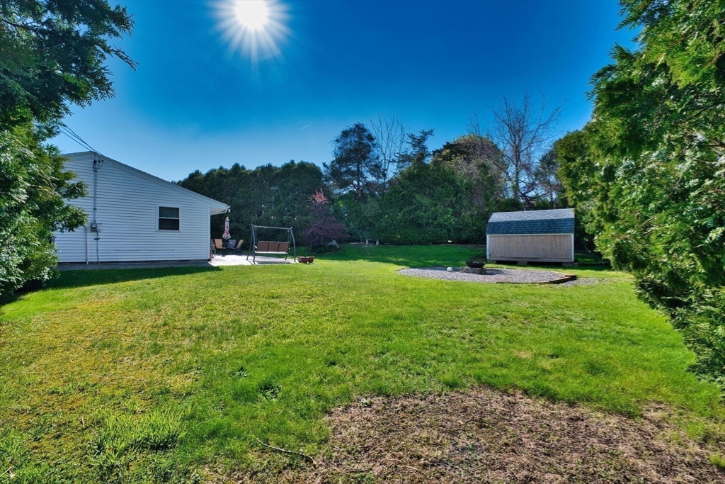 15 Mishawum Dr, Dartmouth, MA Photo #10