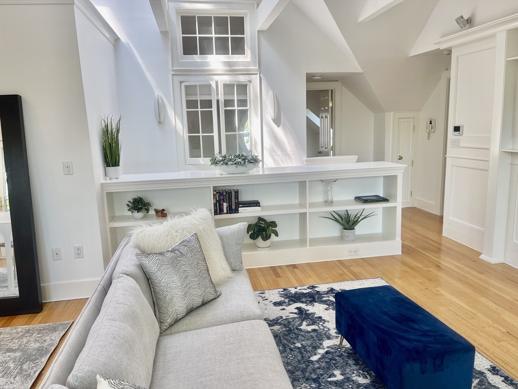 876 Beacon St 5