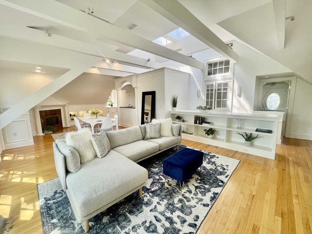 876 Beacon St 5