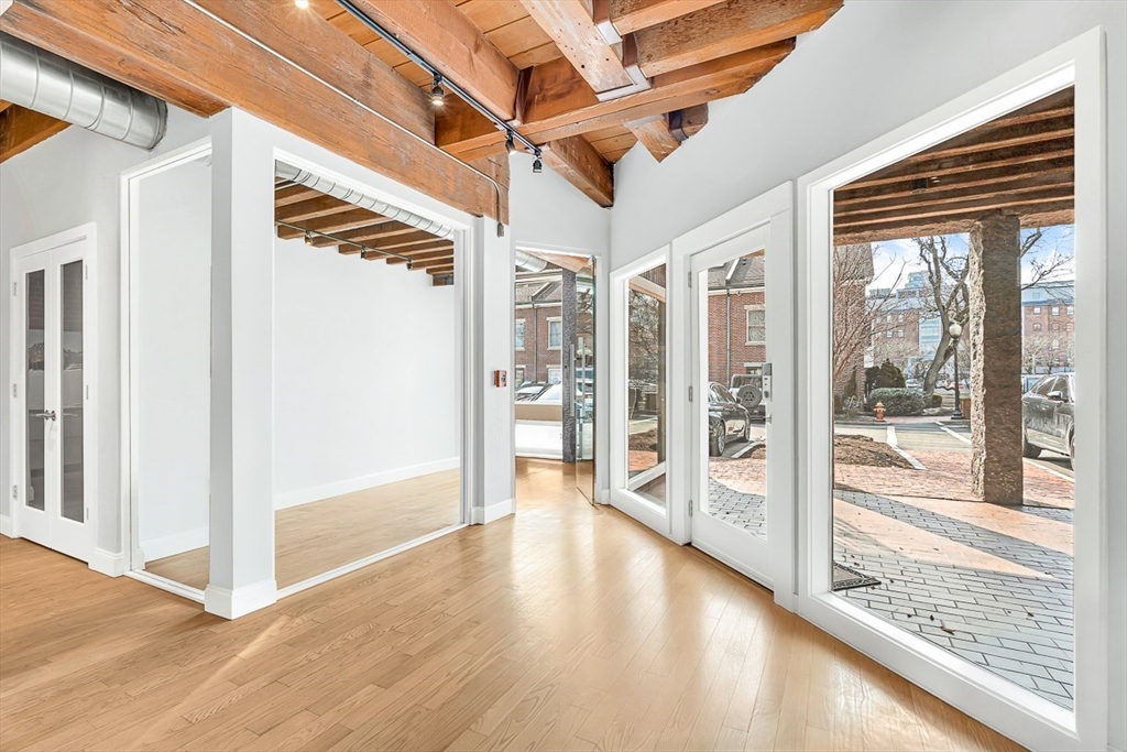 343 Commercial St 112