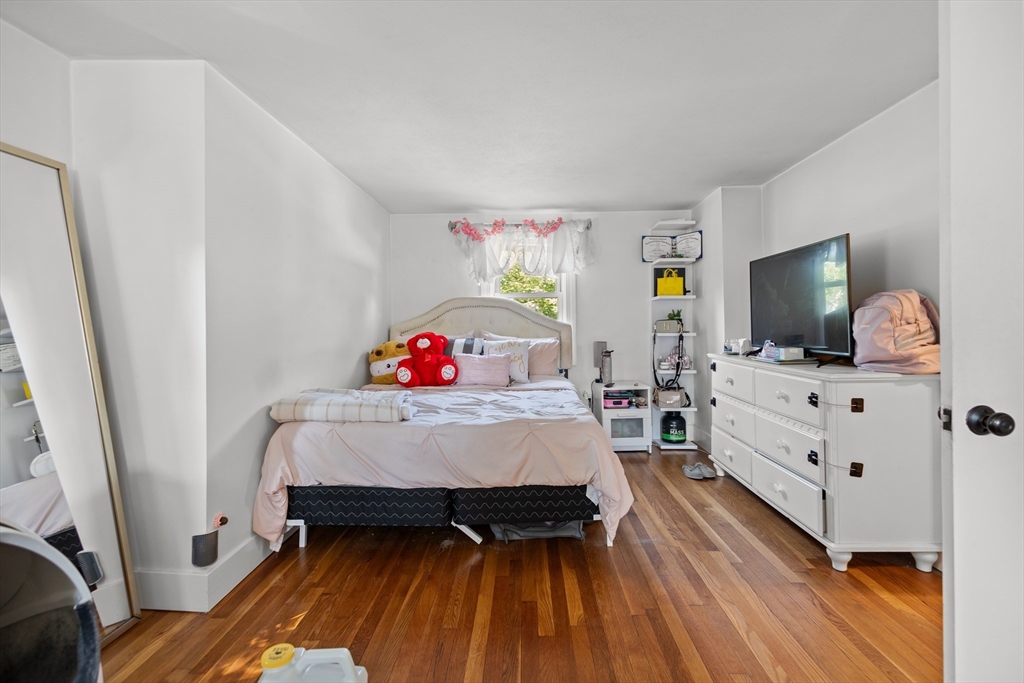 131 Magoun Ave