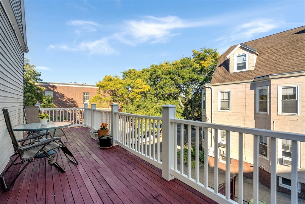 105 Central St