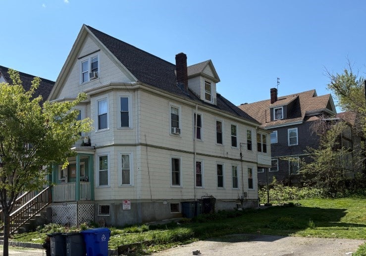 Photo of 207 Quincy St, Boston, MA