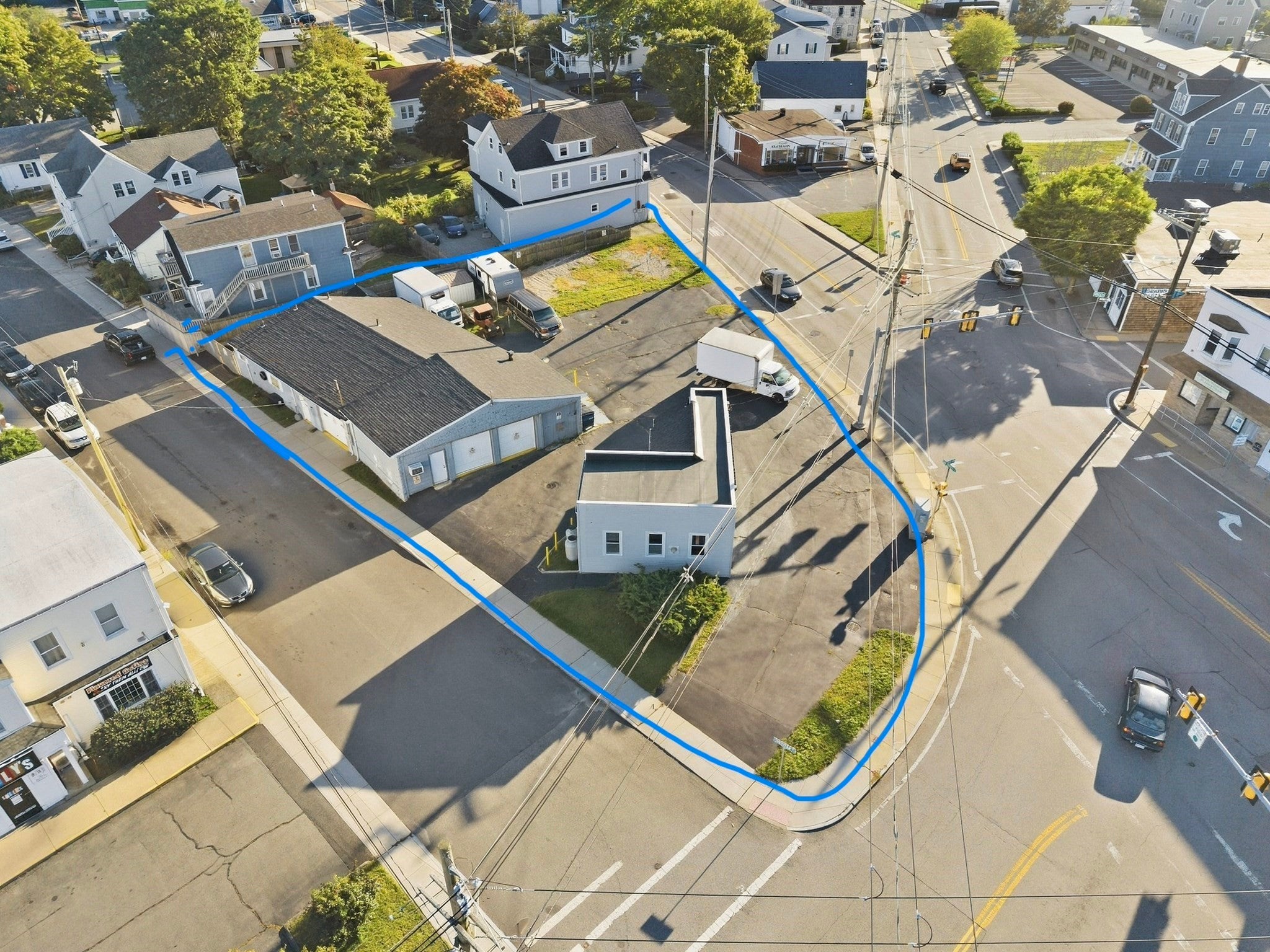 11 & 594 Sheridan & Dartmouth St