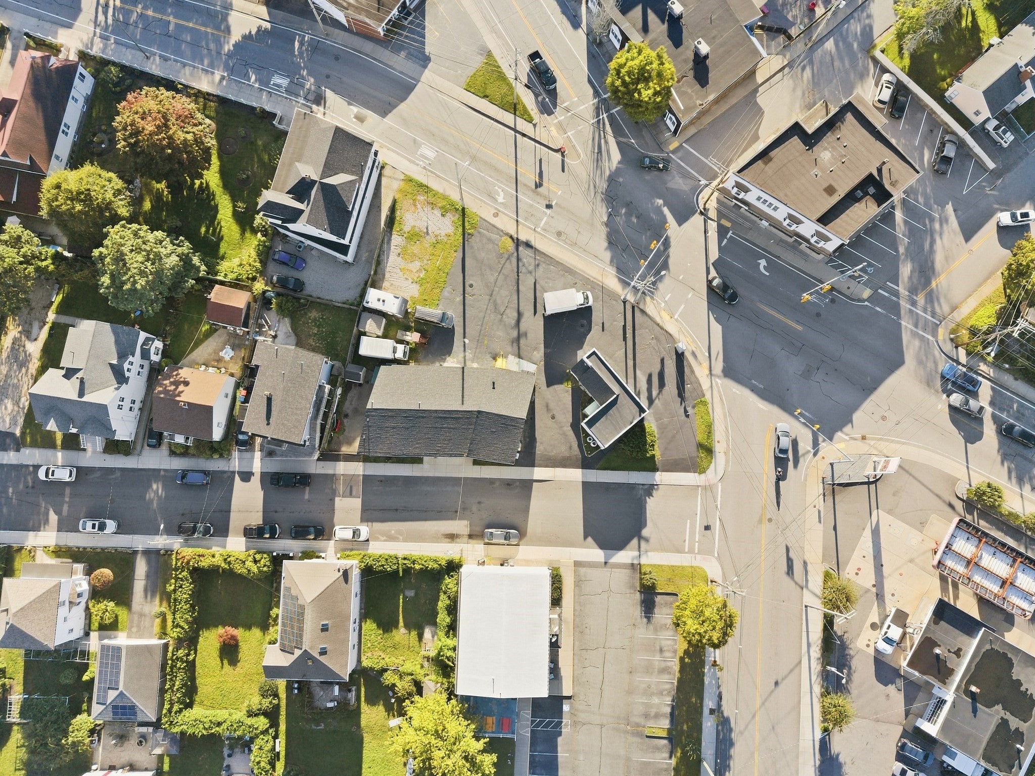 11 & 594 Sheridan & Dartmouth St