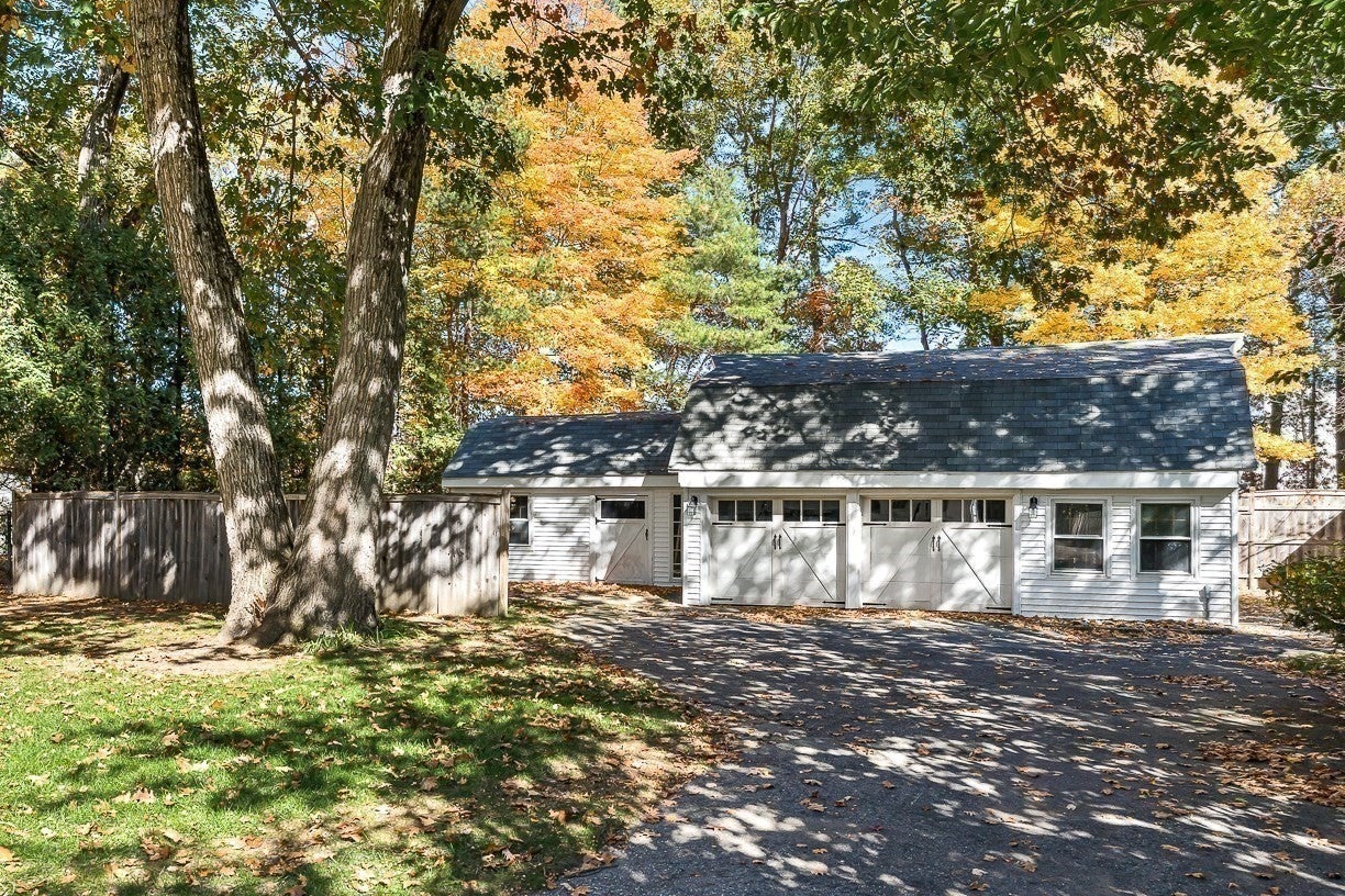 198 South Rd, Bedford, MA, 198 South Rd, Bedford, MA Photo #28