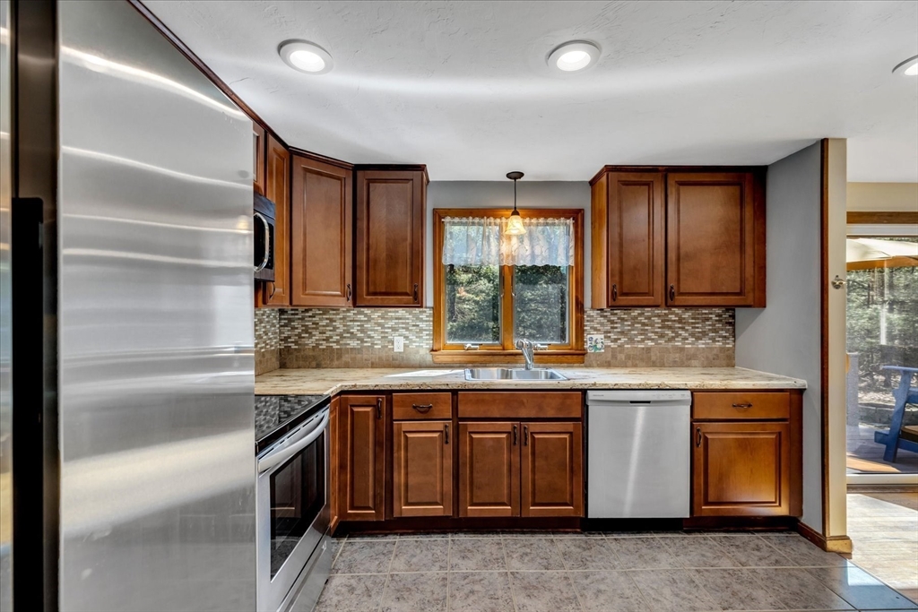 22 Harmony Ln