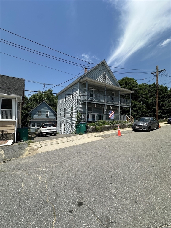 30-32 Rockland St