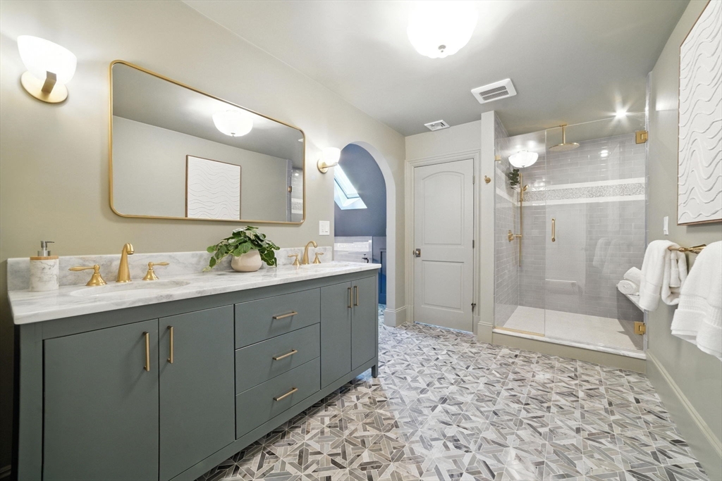 197 Winchester Street #1, Brookline, MA Photo #32