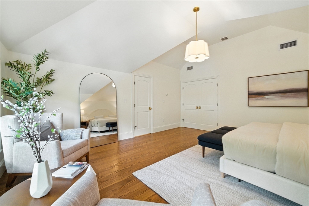 197 Winchester Street #1, Brookline, MA Photo #31