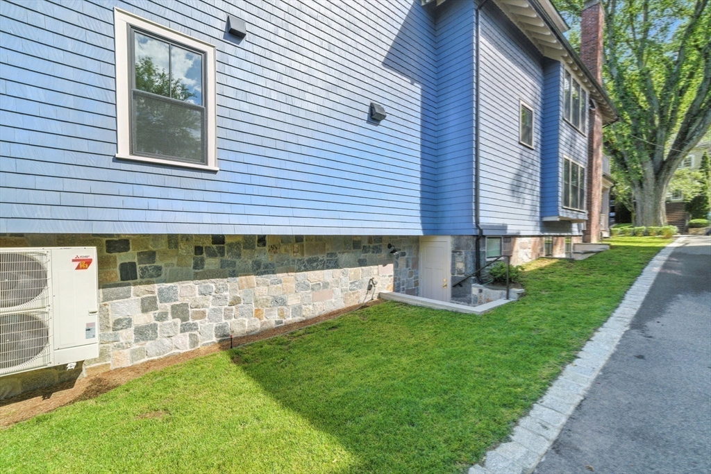 197 Winchester Street #1, Brookline, MA Photo #39