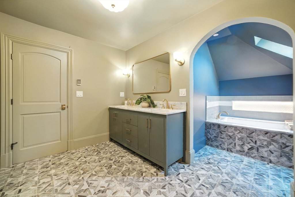 197 Winchester Street #1, Brookline, MA Photo #33