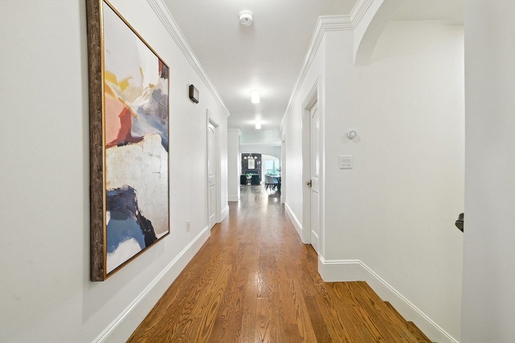 197 Winchester St # 1, Brookline, MA, 02446, USA, 4 Bedrooms Bedrooms, ,4 BathroomsBathrooms,Condo,Contingent,197 Winchester St # 1,73493723
