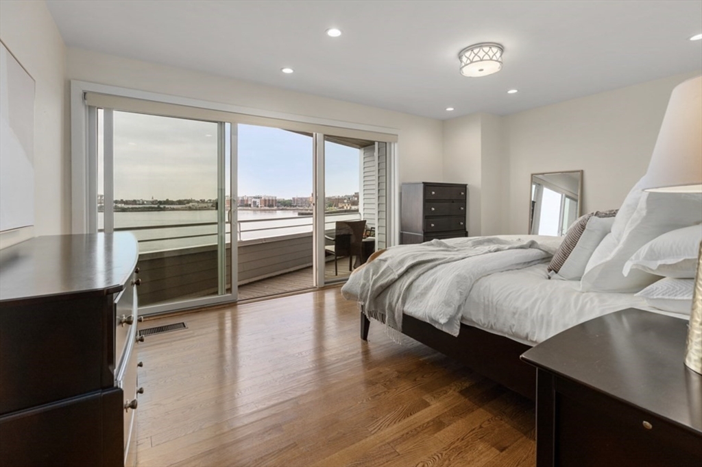 17 Constellation Wharf 17