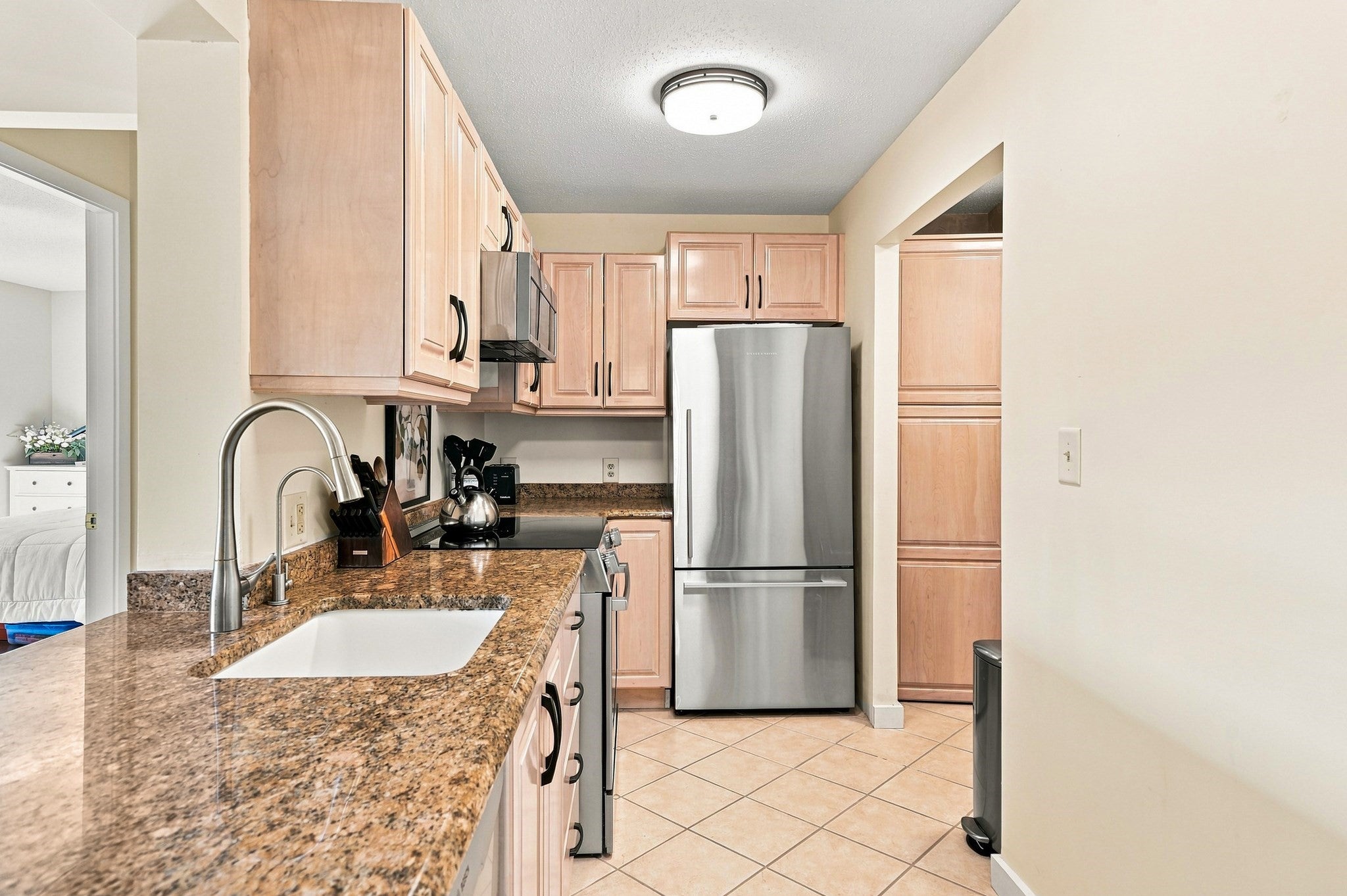 273 Cambridge Rd #505, Woburn, MA Photo #12