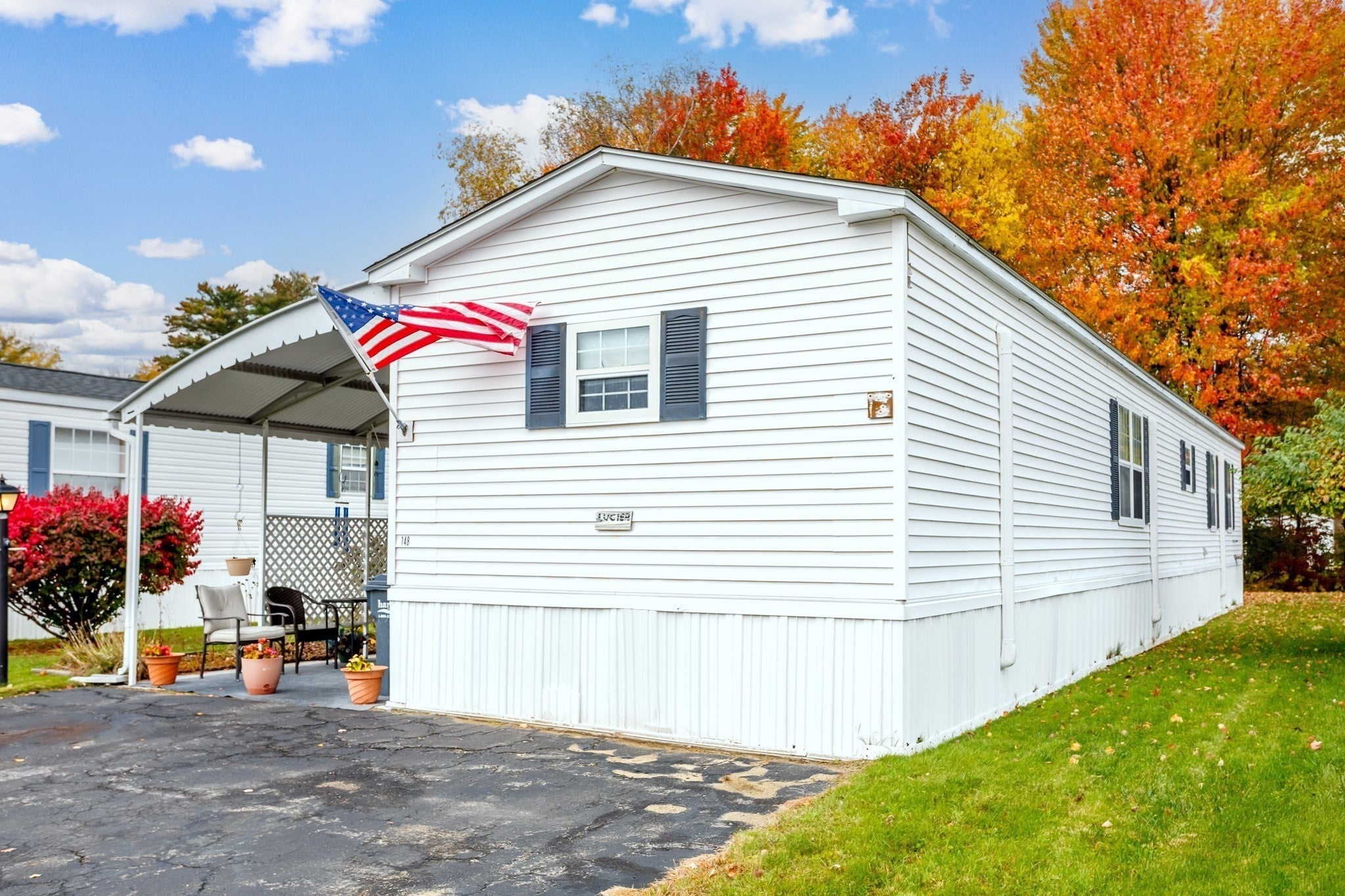 556 Central St