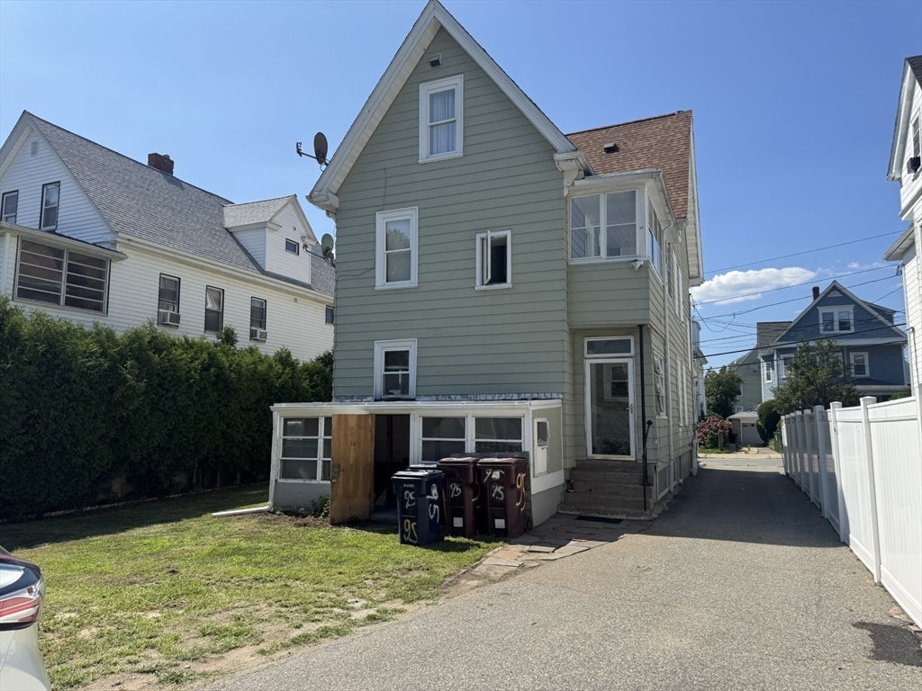 95 Waverly St