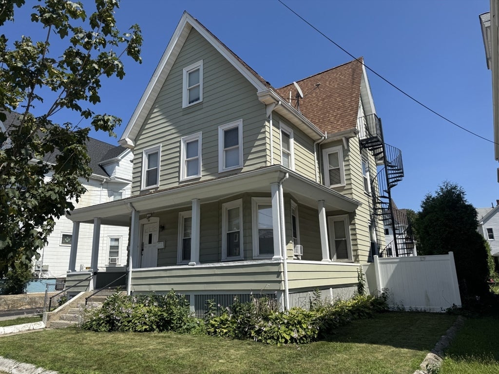 95 Waverly St