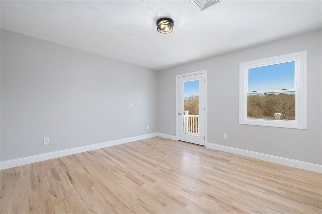 36 Kinnicutt Ave