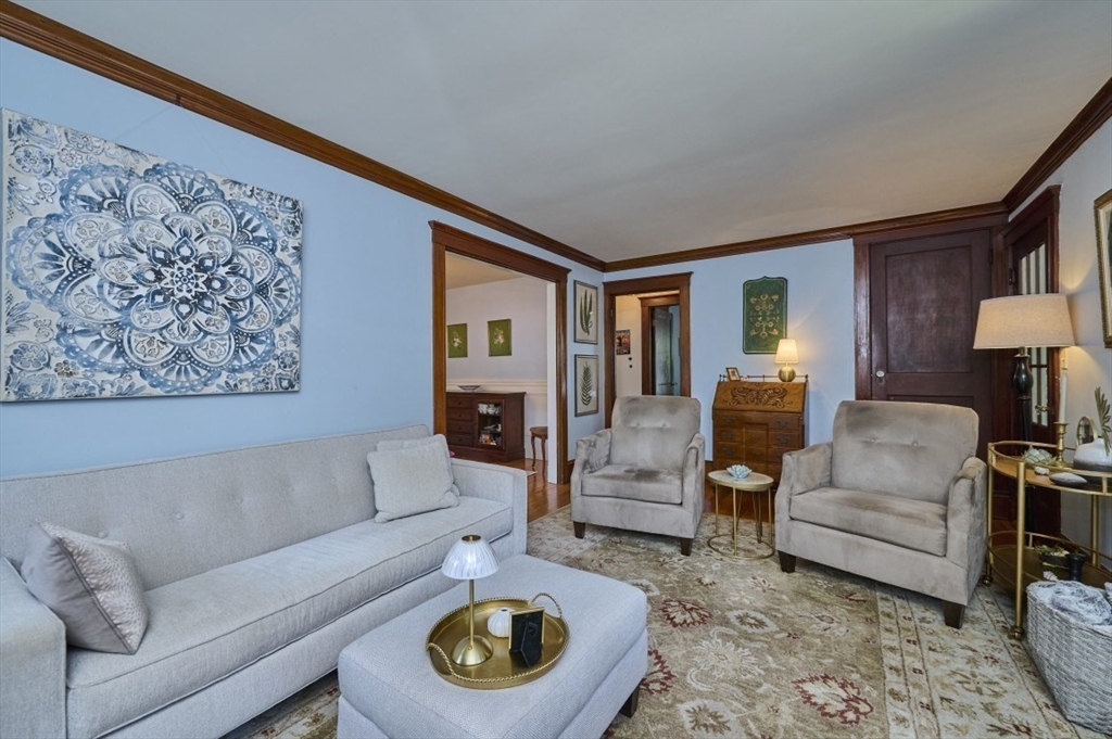 Belmont, Massachusetts 02478, United States, 7 Bedrooms Bedrooms, ,2 BathroomsBathrooms,Residential,Active,194603