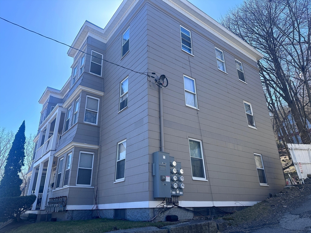 332 Kimball St