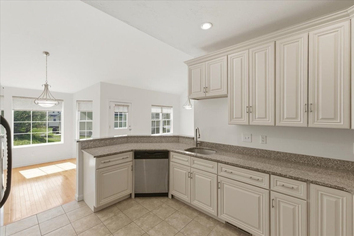 30 Shadow Creek Lane #30, Ashland, MA Photo #12