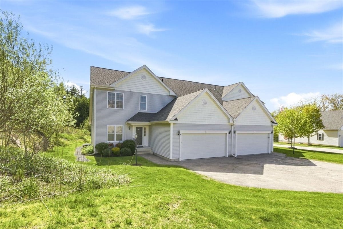 Photo of 30 Shadow Creek Lane, Ashland, MA