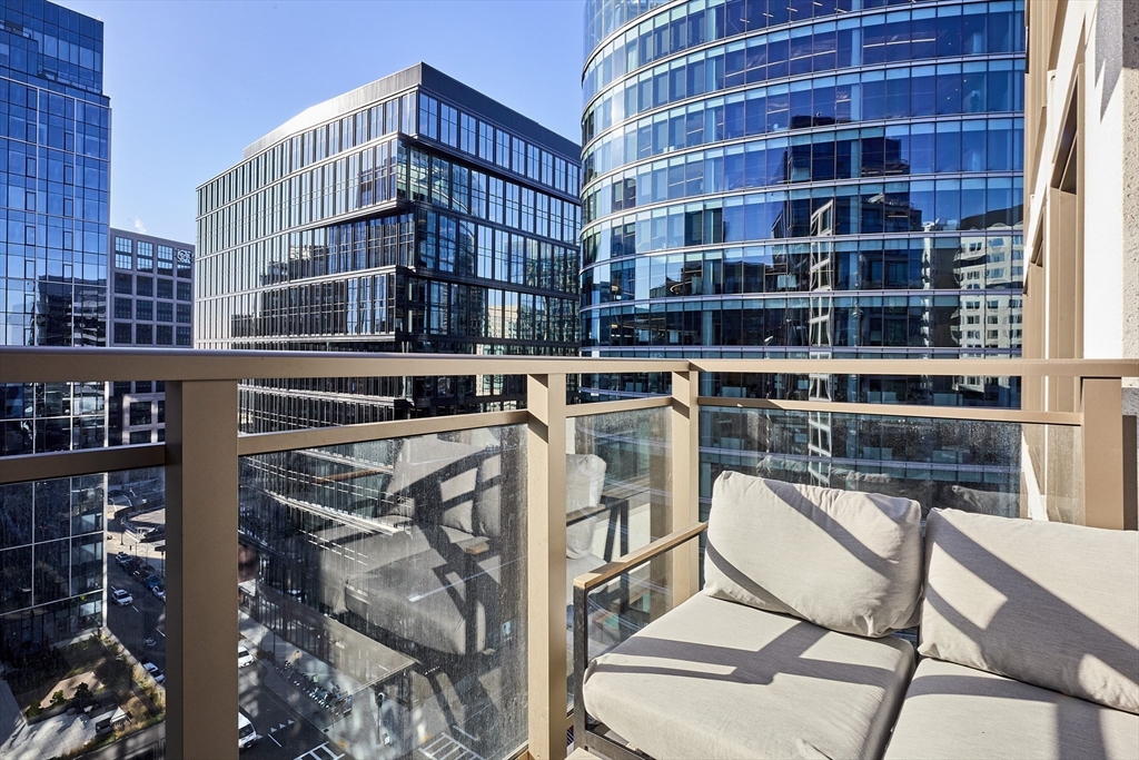 133 Seaport Blvd 1605