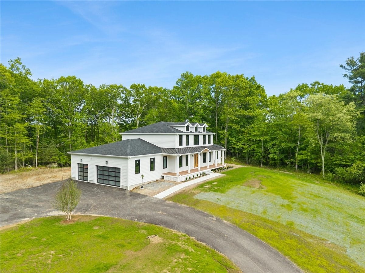 30 Starr Ln