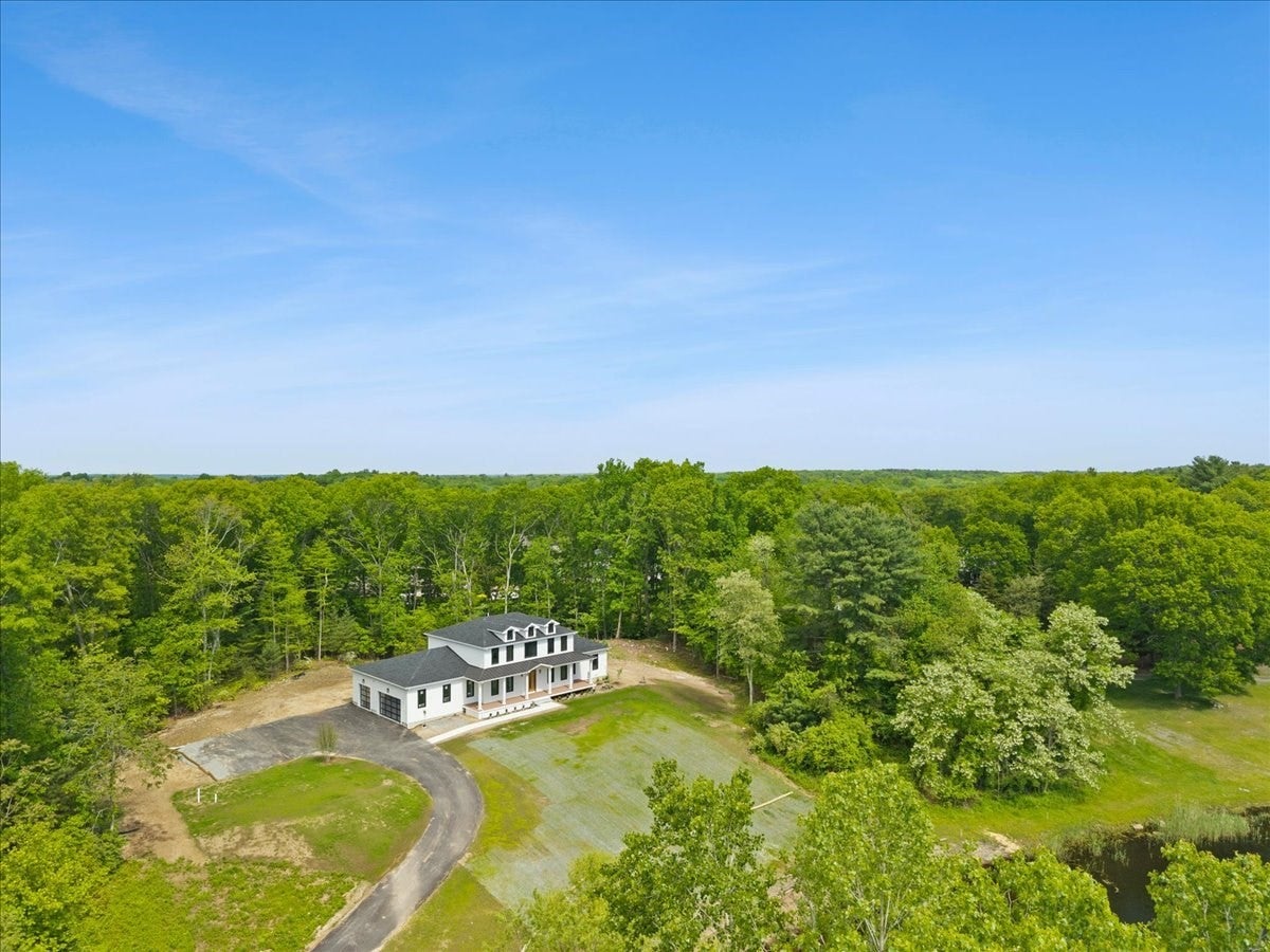 30 Starr Ln