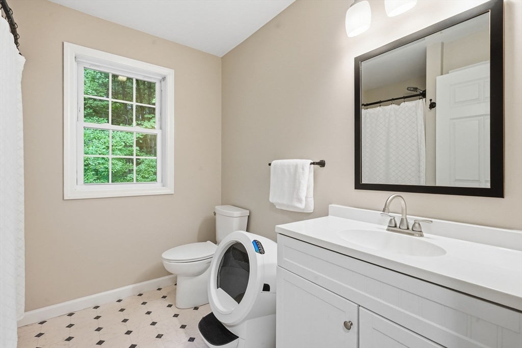 85 Wilson Rd, Belchertown, MA Photo #23