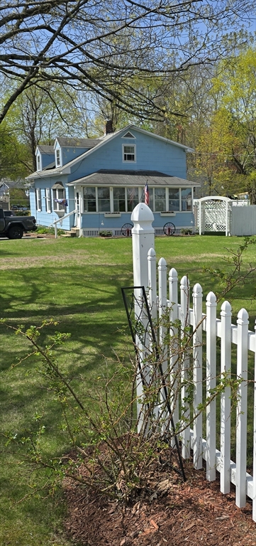 4 Chester Ave