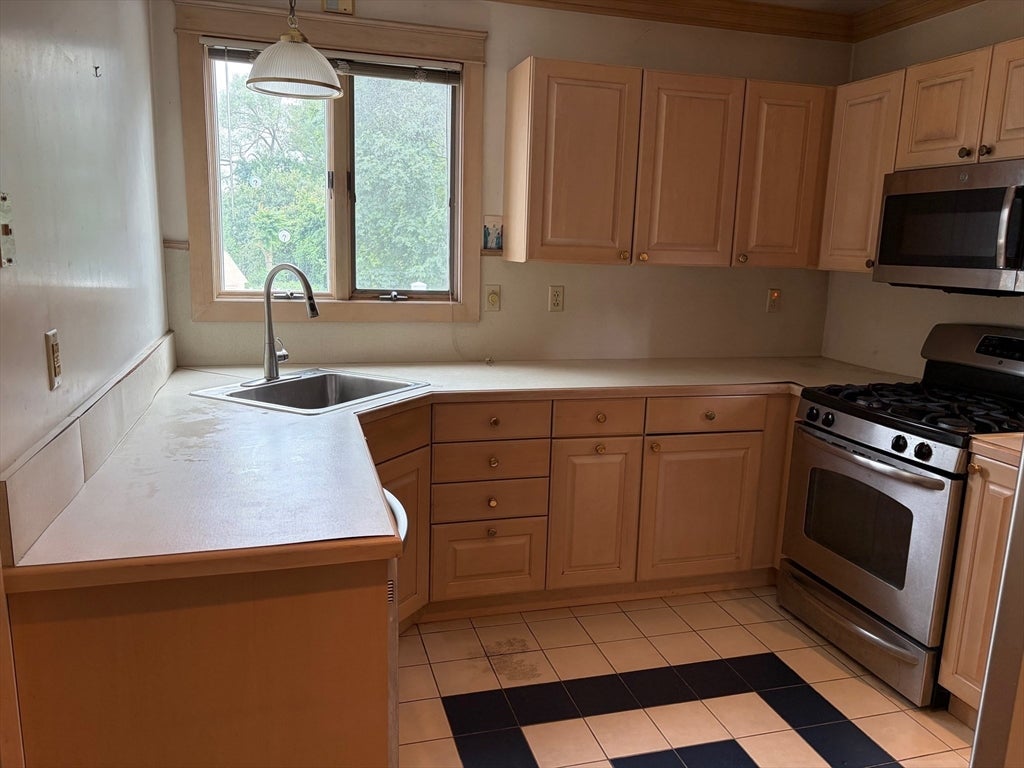 312 Plantation St, Worcester, MA, 312 Plantation St, Worcester, MA Photo #12