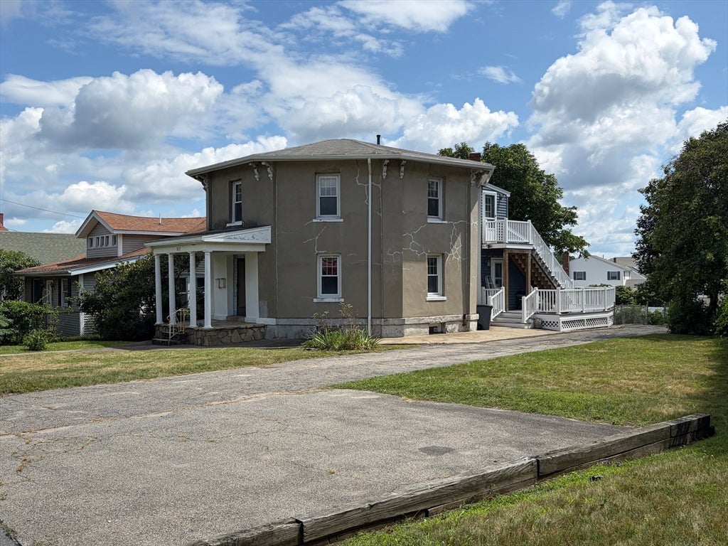 312 Plantation St