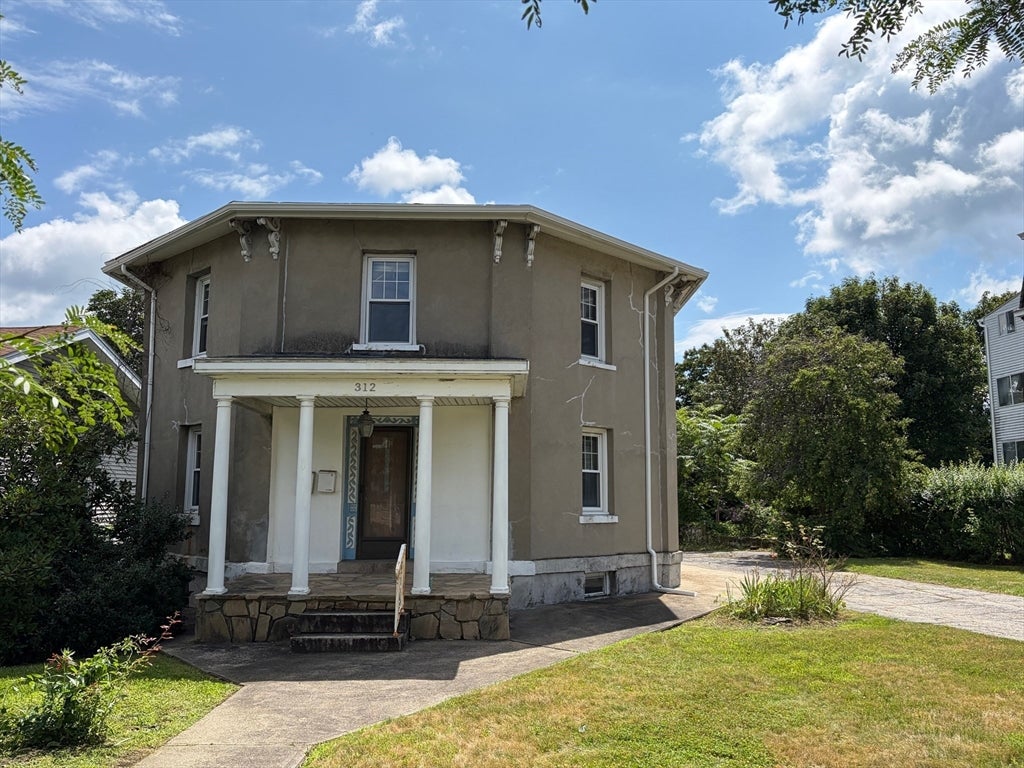Photo of 312 Plantation St, Worcester, MA