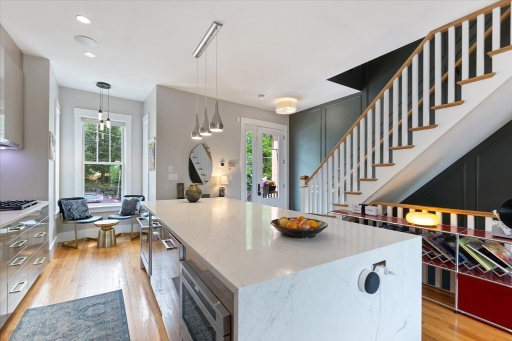 38 Sheridan St 38