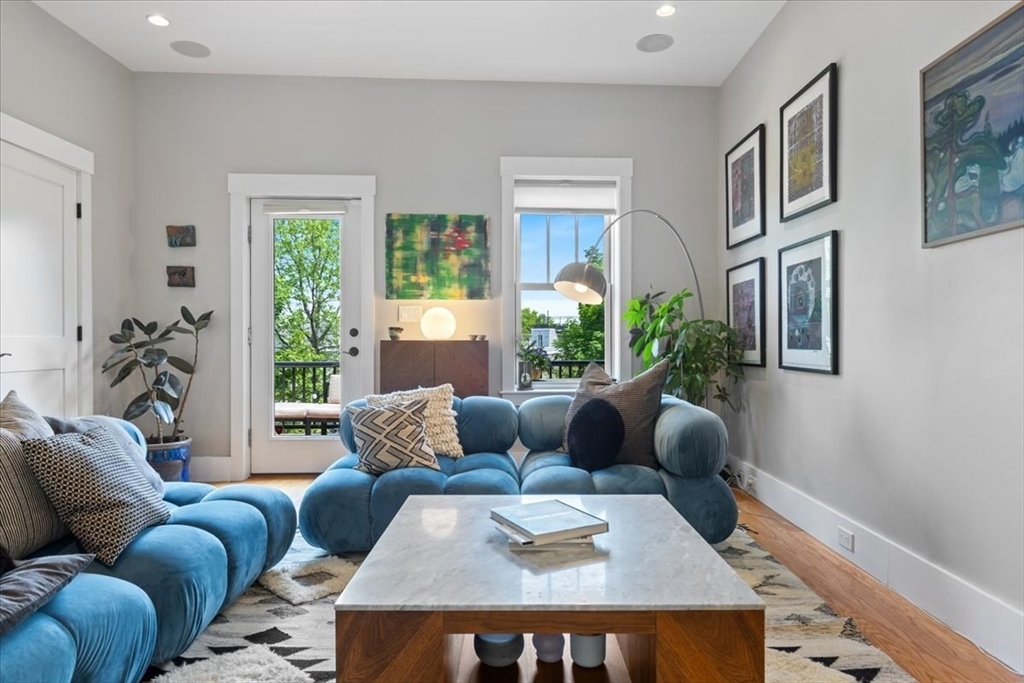 38 Sheridan St 38
