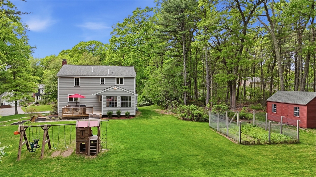 6 Colonial Drive