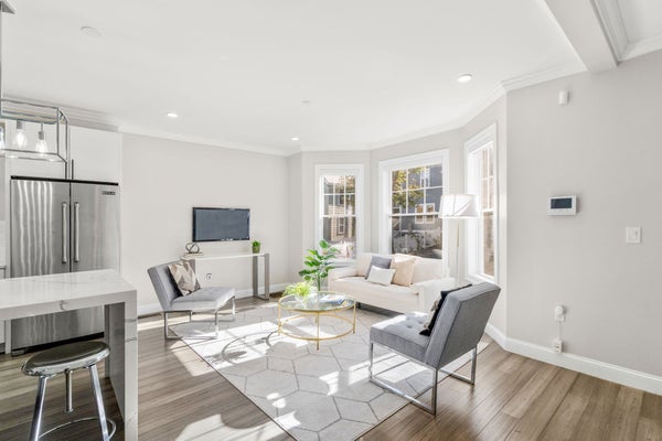 51 SAINT ROSE ST # 1, JAMAICA PLAIN, MA 02130 - Image dc1bc232defe69099d39ee2e5e83ac74/1612236356