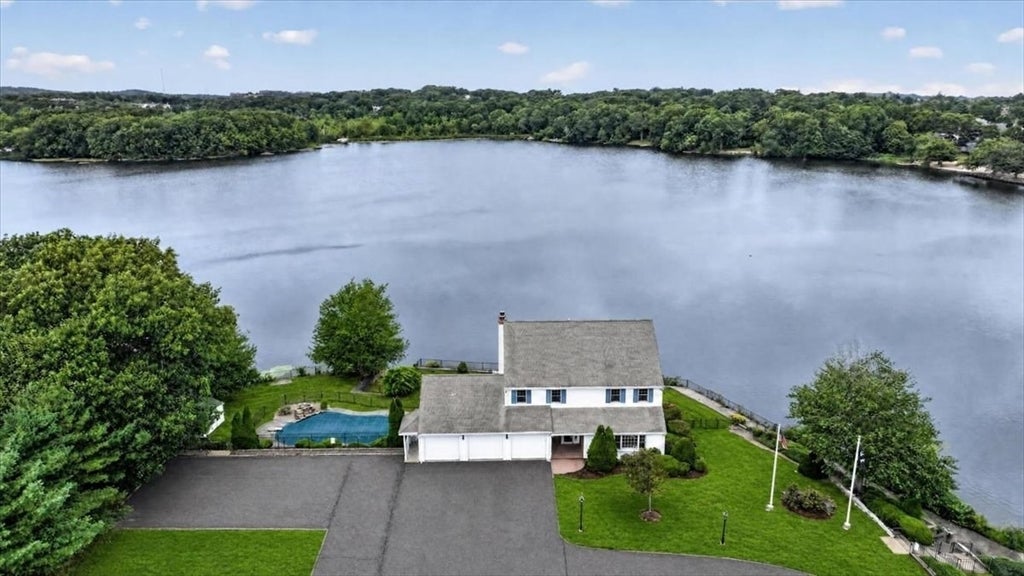 Photo of 101 Pond Street, Braintree, MA