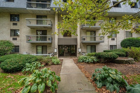 Photo of 85 Commons Drive #301, Shrewsbury, MA 01545 (MLS # 73546891)