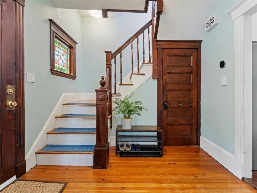 61 Cameron Ave