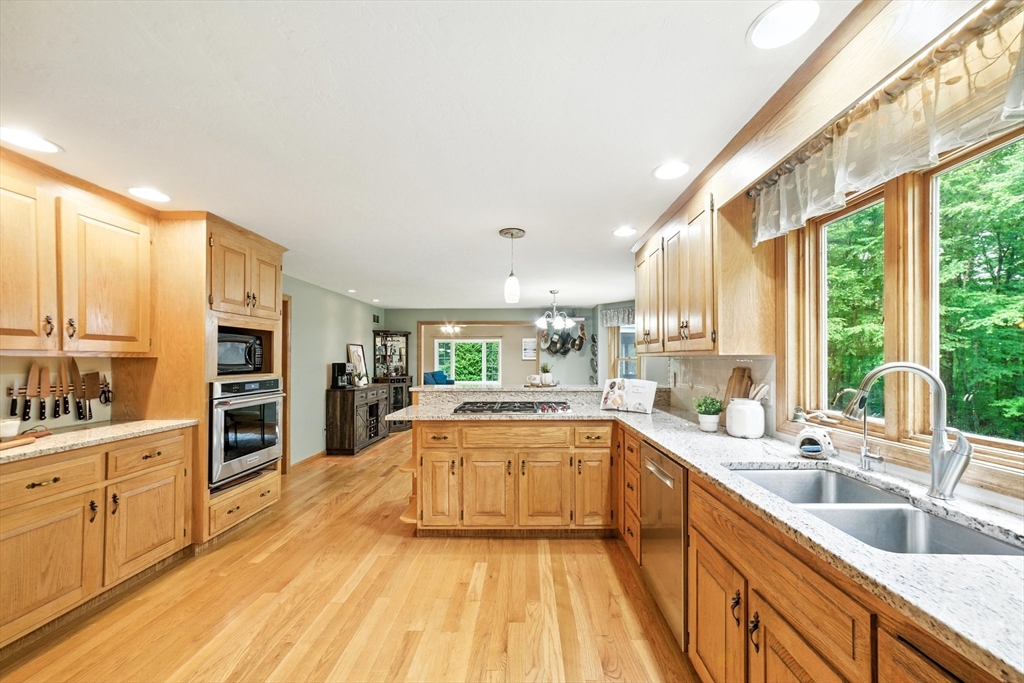 28 Valleywood Rd
