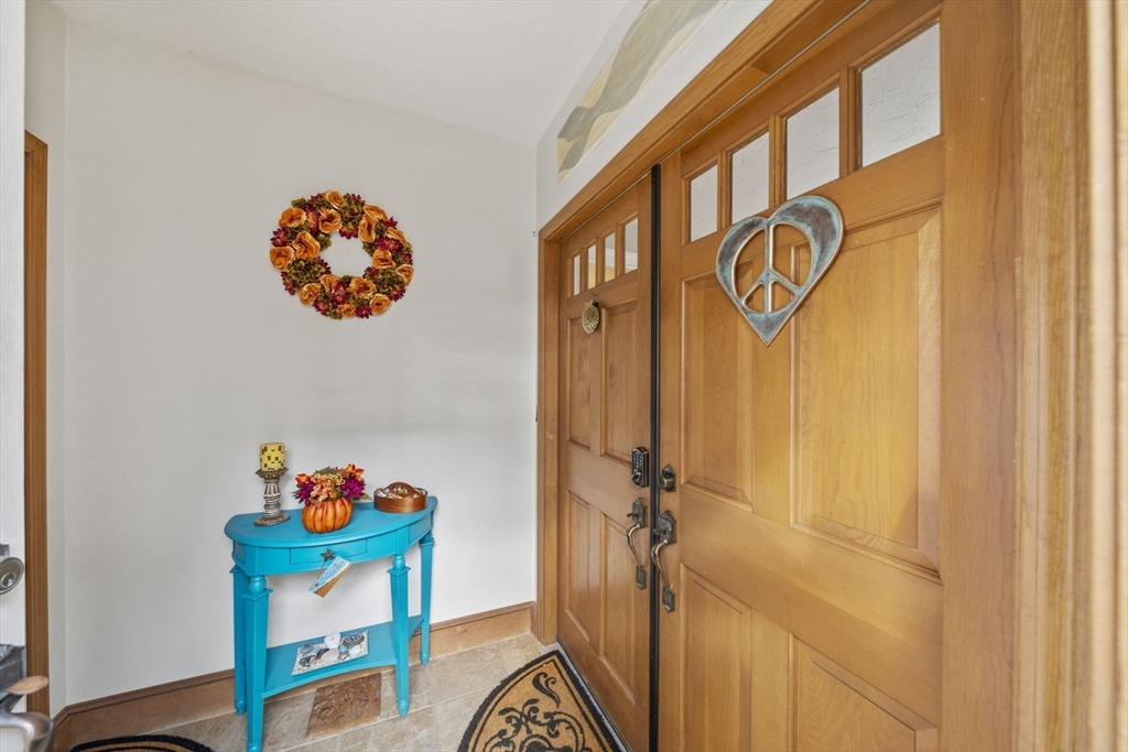 184 Bay Ave 2