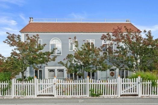 184 Bay Ave 2
