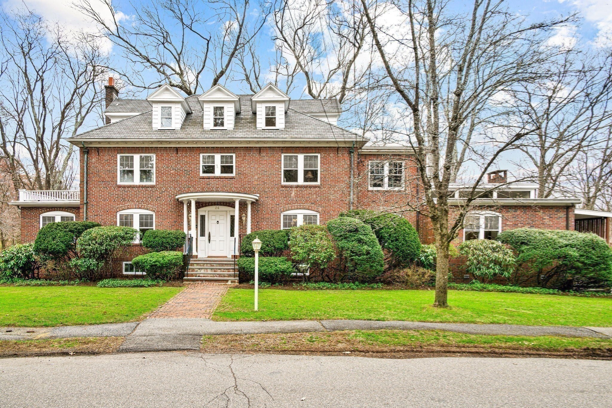 24 Radcliff Rd, Newton MA 02468