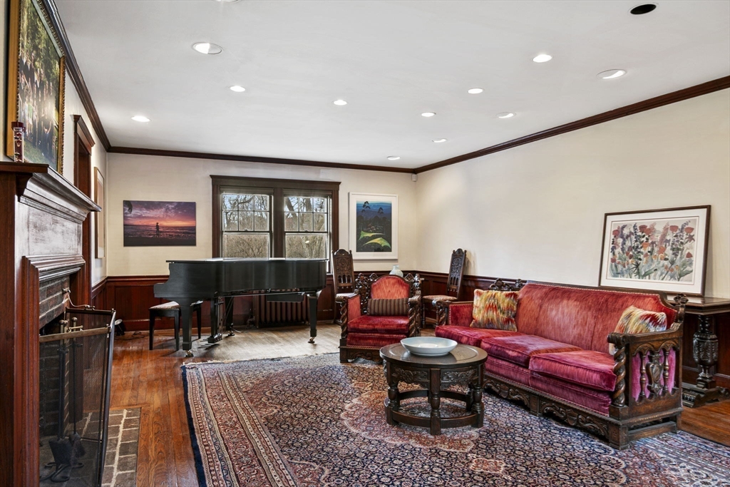 24 Radcliff Rd