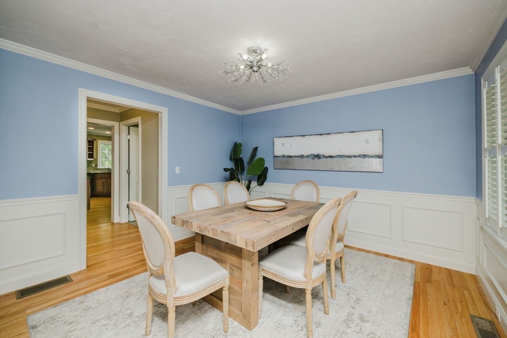 44 Teaberry Ln
