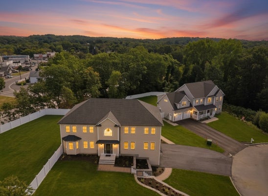 2 BERTHOLD ST, SAUGUS, MA 01906 - Image dc3a1908aaec0d347e281df377e07c9b/3878093961