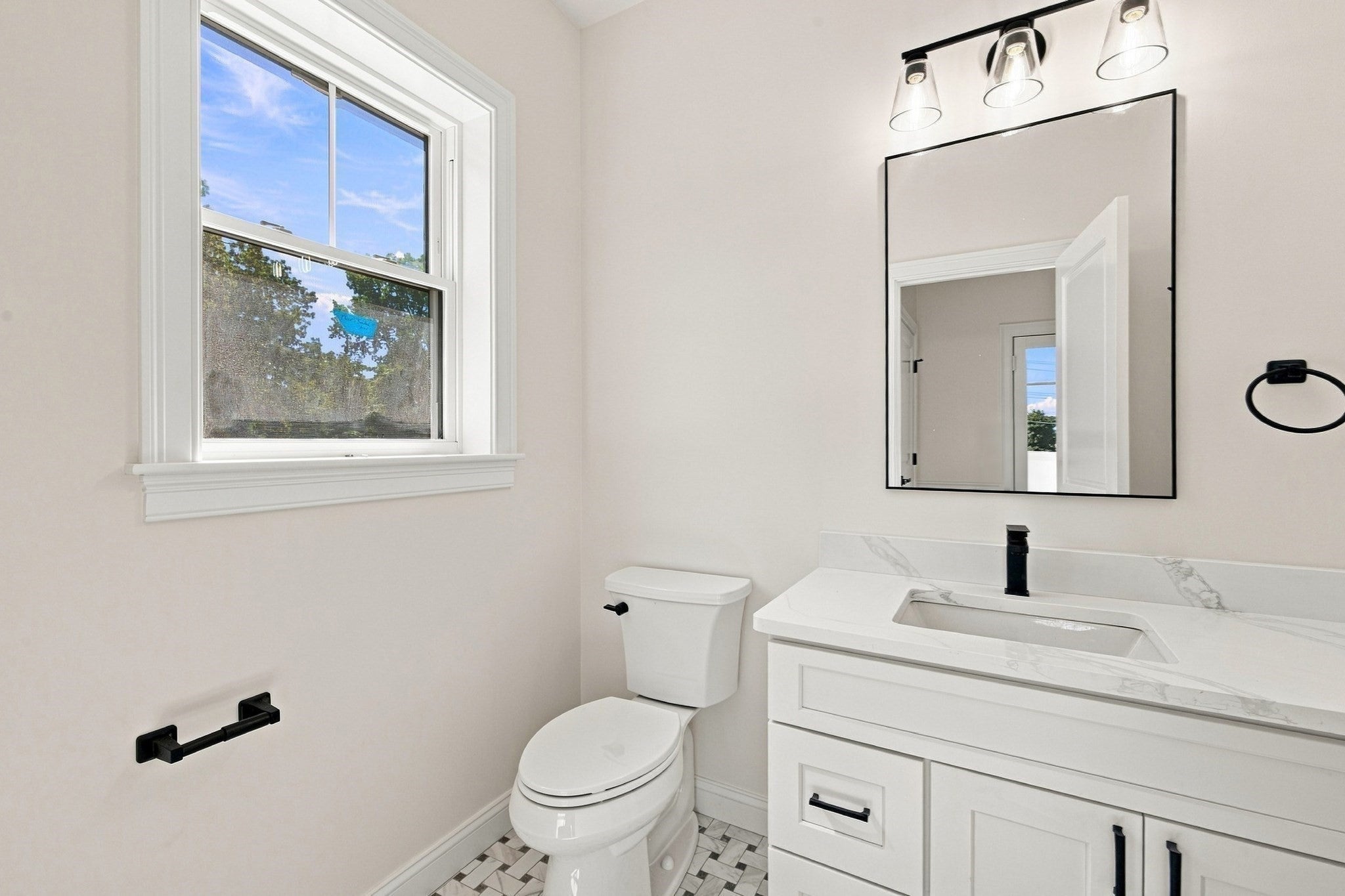 2 Berthold St, Saugus, MA, 2 Berthold St, Saugus, MA Photo #16